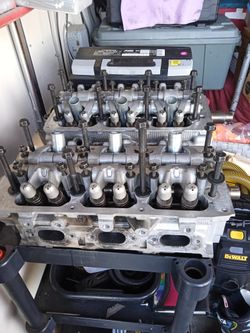 Chrysler 300 08 Heads