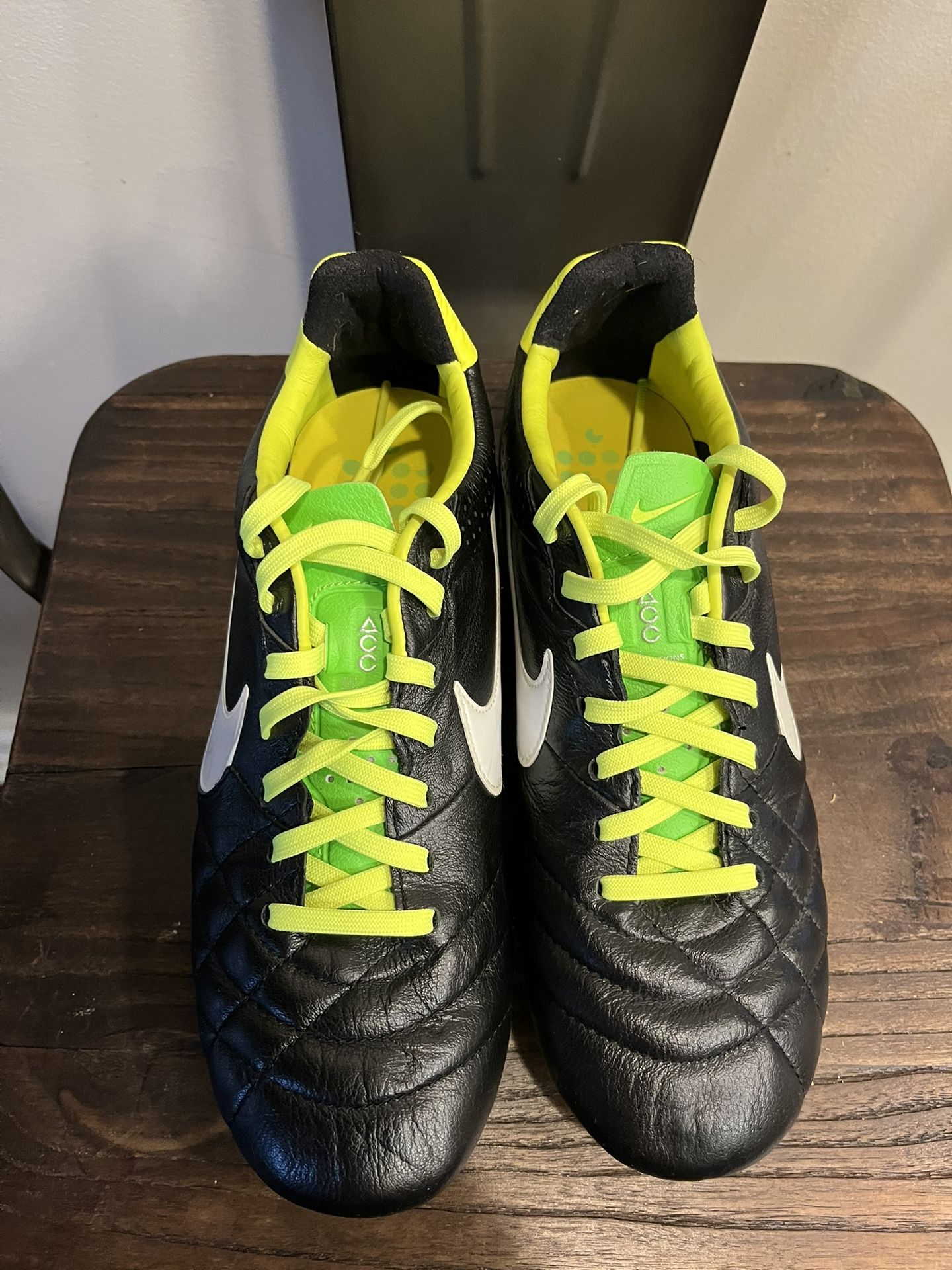 Nike Tiempo Legend IV FG 454316 013 US women's size Soccer