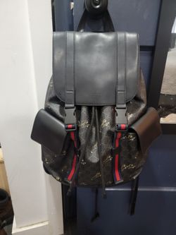 Gucci supreme backpack