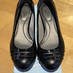 Lifestride Black Wedge Slip On Brand New With Box