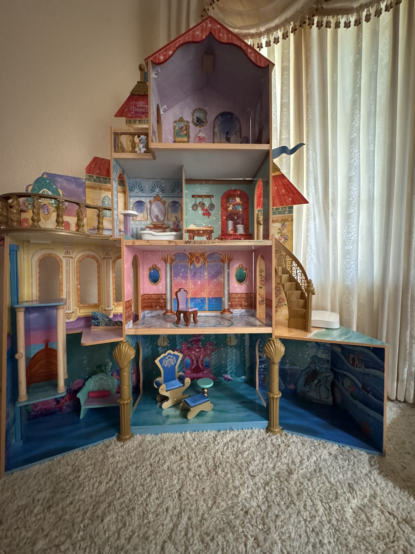 KidKraft Disney Ariel Undersea Kingdom Dollhouse