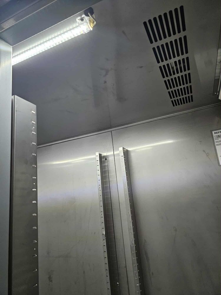 Hoshizaki R3A-FS Steelheart 83" Three Section Reach In Refrigerator, (3) Right Hinge Solid Doors,