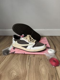 Air Jordan Retro 1 Low Travis Scott Reverse Mocha