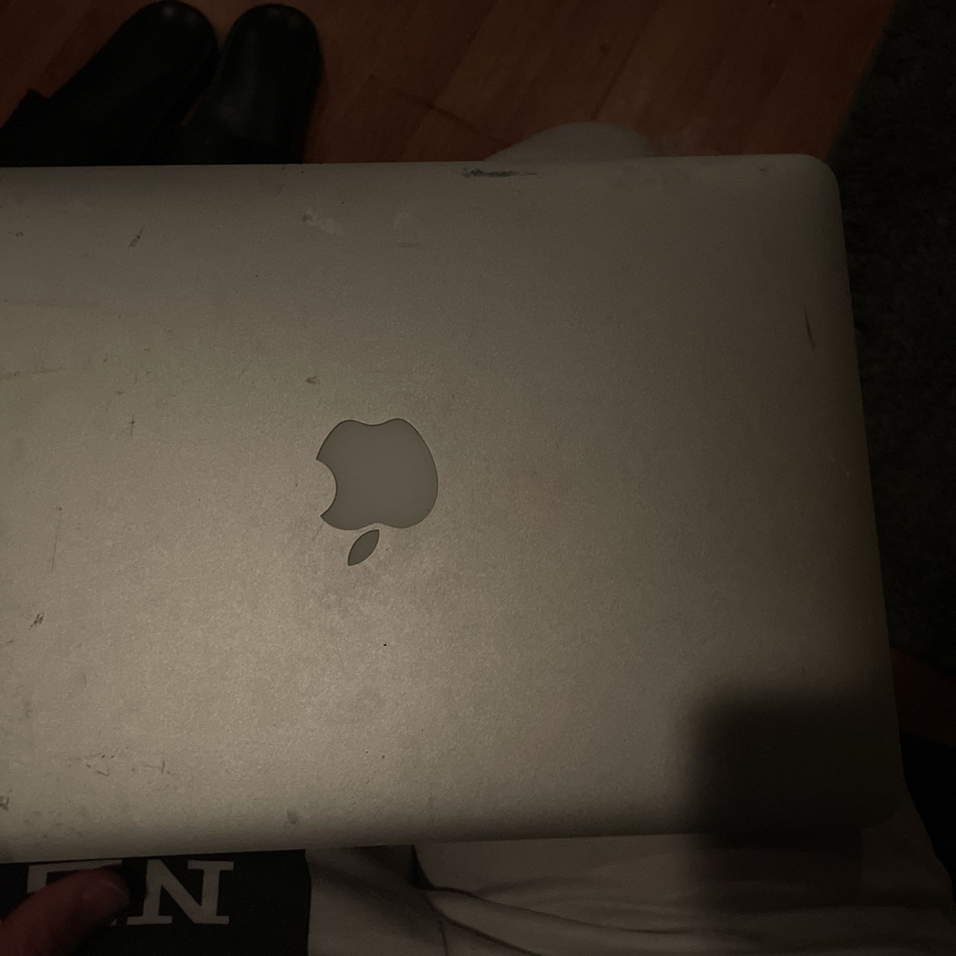 Mac Book