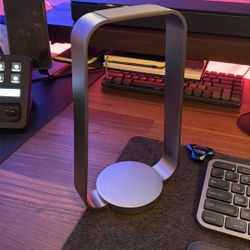 HumanCentric Aluminum Headphone Stand