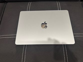 Apple MacBook Air (13-inch, M5)