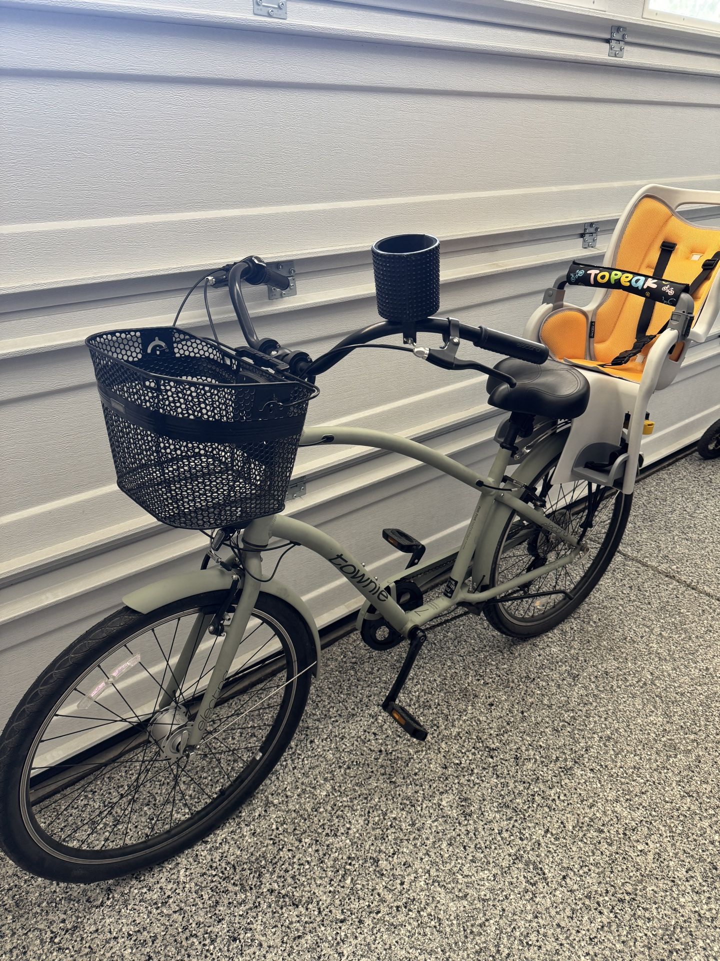 Townie Women’s Beach Cruiser With Child Seat 