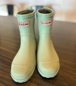Women’s Rain Boots Size 8
