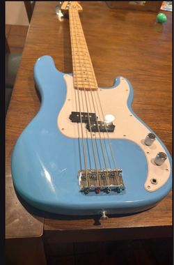 Squier Precision Bass