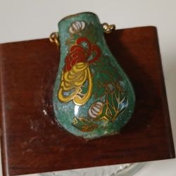 Vintage Chinese Cloisanne Urn Pendant 