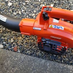 Echo Blower ES -250,Edger Toro, Ryobi Hedge Trimmer 2.6 ah, 24", 40V Lithium