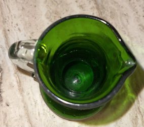 Underskrift Nord Børnepalads Vintage Hand Blown Pilgrim Glass Small Emerald Green Pitcher/Vase Clear  Handle - for Sale in Palmdale, CA - OfferUp