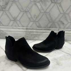 NWOT Size 7 Women’s Born Shari Black Suede Leather Zip up Ankle Boots