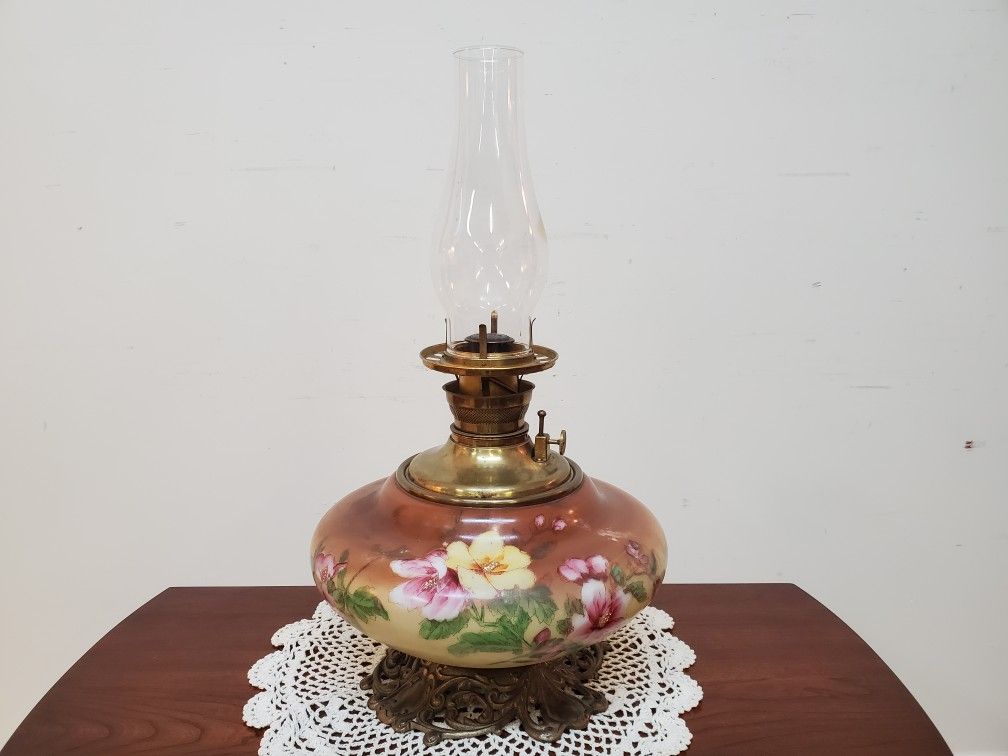 Antique Royal Hand Painted Center Draft Font Oil Lamp