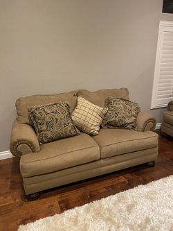 Sofa & Love Seat 