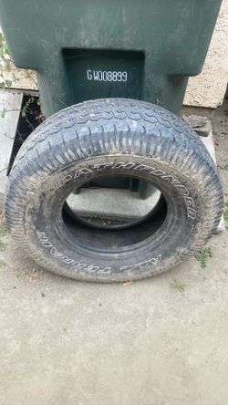 Tire. M+S LT285/75R16/123P