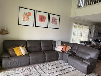 Sectional recliner sofa