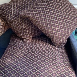  Cushion and two pillows