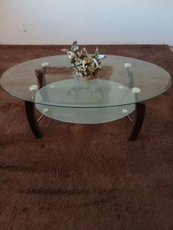 (USED) 3-Piece Contemporary Tiered Glass Coffee Table and Matching End Tables Set