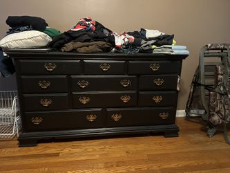 Dresser Chest