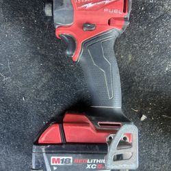 Milwaukee Impact With 2 Batteries 