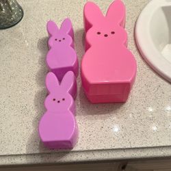 EASTER BUNNIES 