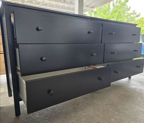 Very nice dresser.