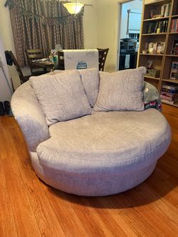Round  Couches