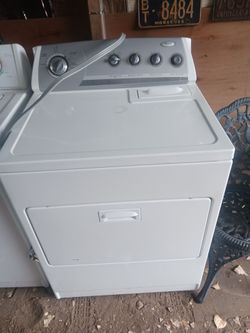 Like new working Whirlpool electric dryer