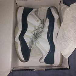 Jordan 11s