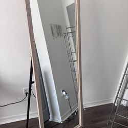 Full-size mirror 