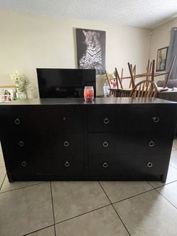Dresser