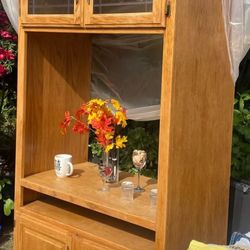 Stove/  microwave hutch