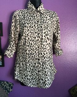 Size M dressy blouse euc