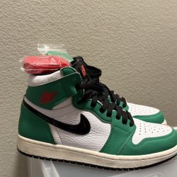 Air Jordan 1  “Lucky Green” 