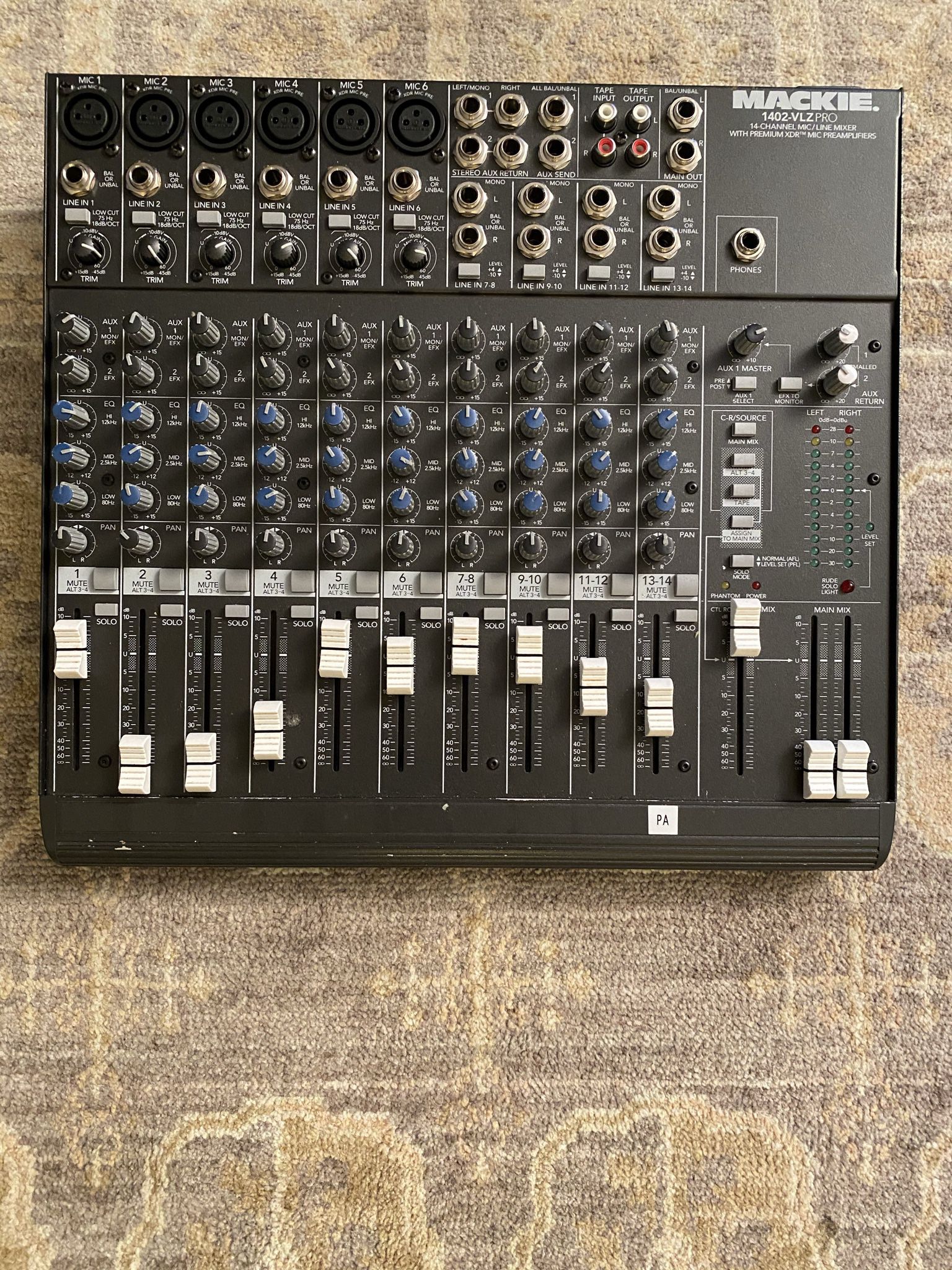 Mackie 1402-VLZ PRO 14-Channel Mic/Line Mixer for Sale in Euclid