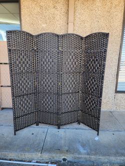 4 panels room divider (64"W×67"H).