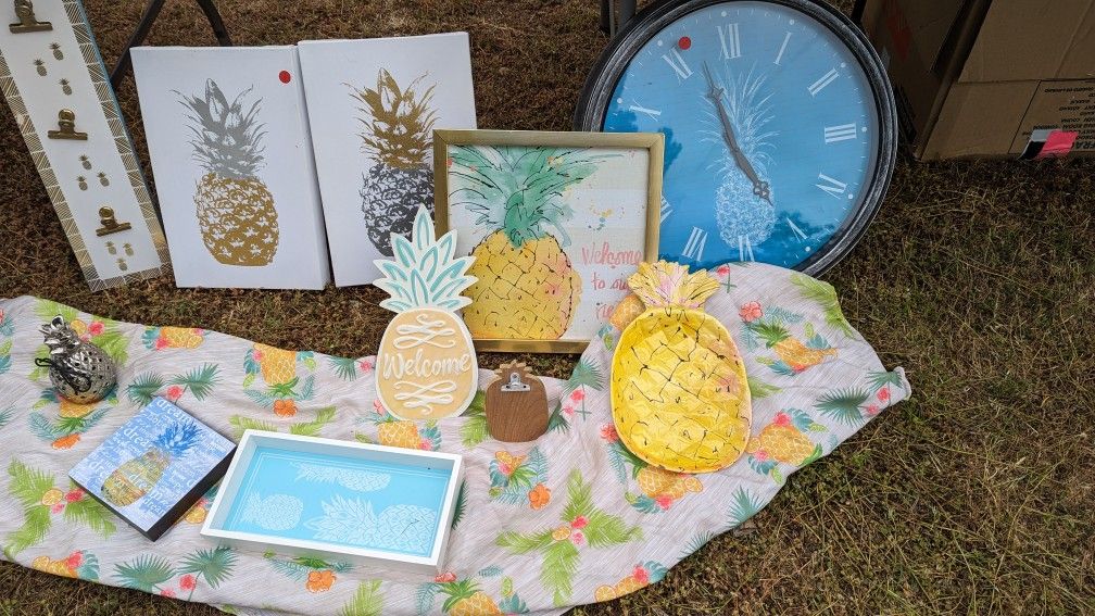 Pineapple Decor