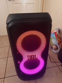 JBL speaker 320