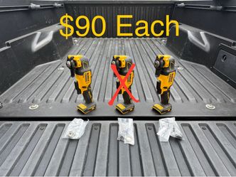 DEWALT ATOMIC 20V MAX Cordless Brushless Oscillating Multi Tool (Tool Only) **$90 Each**