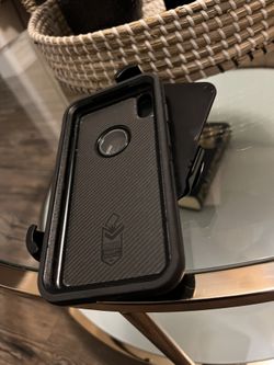 IPhone XS Max Defender Otterbox Case Great Condition With Belt Clip