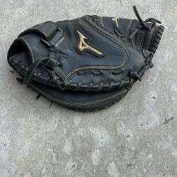 Used Baseball Catchers Glove 