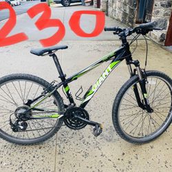 Giant Bike - 26 Inch