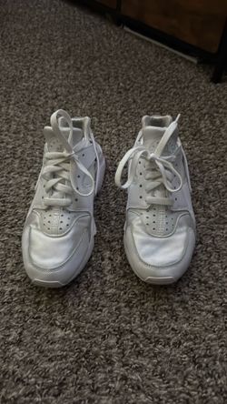 Nike Air Huarache All White Size 8