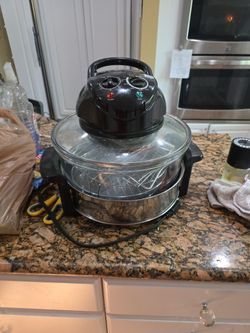 large halogen air fryer.