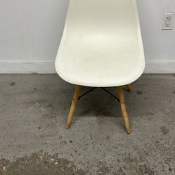 Plastic chair