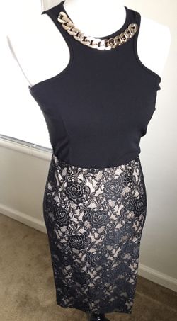 Black and Nude Pencil Lace Skirt