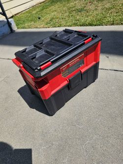 Milwaukee vaccum M18