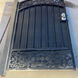Free Metal Gate For Scrap