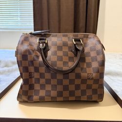 LV Speedy Bandoulière bag